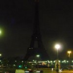 Bon bah la Tour Eiffel éclairée... C'est raté !